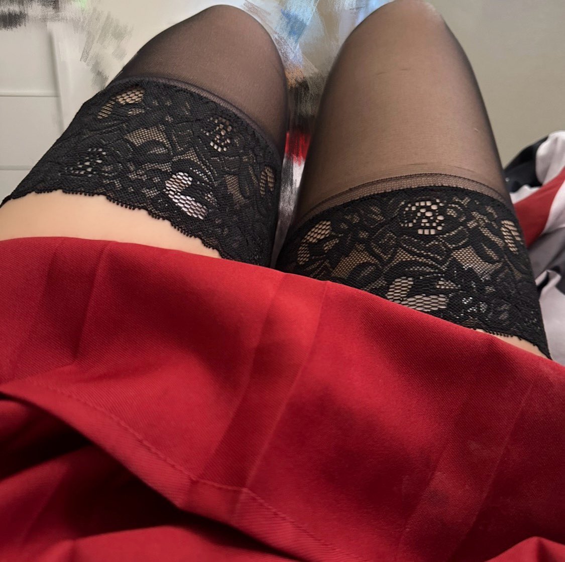 vvveil's tweet photo. thigh pics i haven’t posted yet :> https://t.co/MAnqEsqEzJ