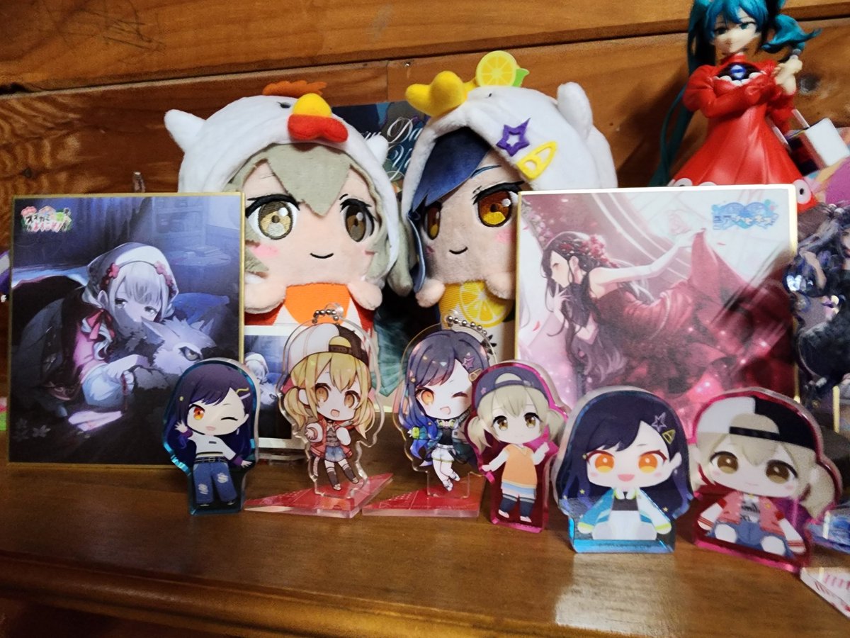 kohanepilled's tweet photo. I finally. got my chicken bucket kohane. after almost a full year. of searching. (Also wedwolf shikishis I WILL BUILD THE ITA BAG SOON!!!!!!!!!!) https://t.co/R2lN9ejtIL