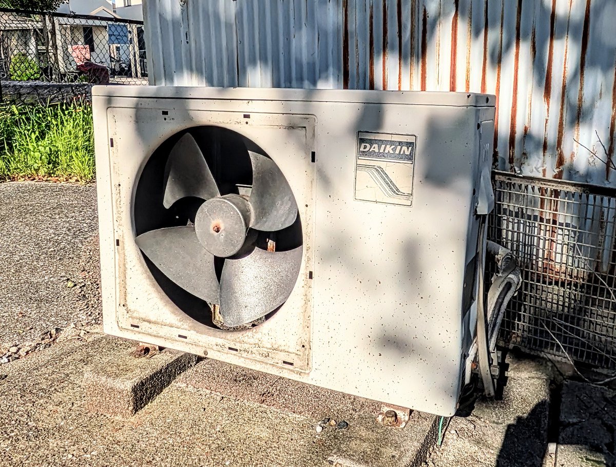 ♡ y ♡‼️エアコン室外機 室外機