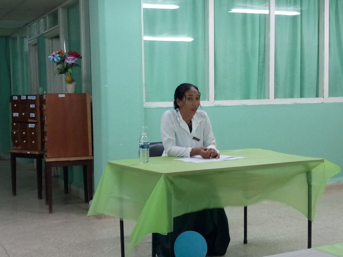 GladielisA86100's tweet photo. En la mañana de hoy concluyó el proceso de evaluación para el pase de año de las residentes de la especialidad de Urología del #HospitalGuevara: Yarizet Leyva Avilés y Diannis Batista Durán. Éxitos para estas jóvenes #LasTunas @MINSAPCuba @LorenzoOsbel @JLAparicioDr @ORSerranoB https://t.co/LZDjyqm2GJ