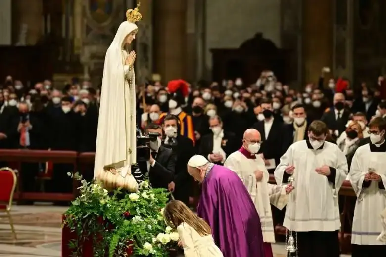 JorgJorgson's tweet photo. @BobbyBGood @vishvaguru2014 No idols in Christianity. Nope. None. https://t.co/gGuM6t9H2W