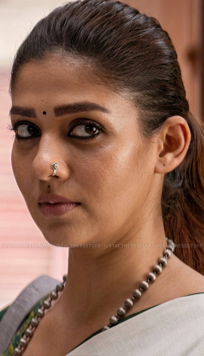 NayanBitchh's tweet photo. "That Nara whore/slut bitch has already turned 42 🔥🤤
(but) still, so many politicians and businessmen here have crazy lust/desire for her 😋 and it hasn't decreased even a tiny bit 🥵📈🍌💦
If they get the chance, they'll completely destroy/ruin her 🔥" https://t.co/kS724miHDR