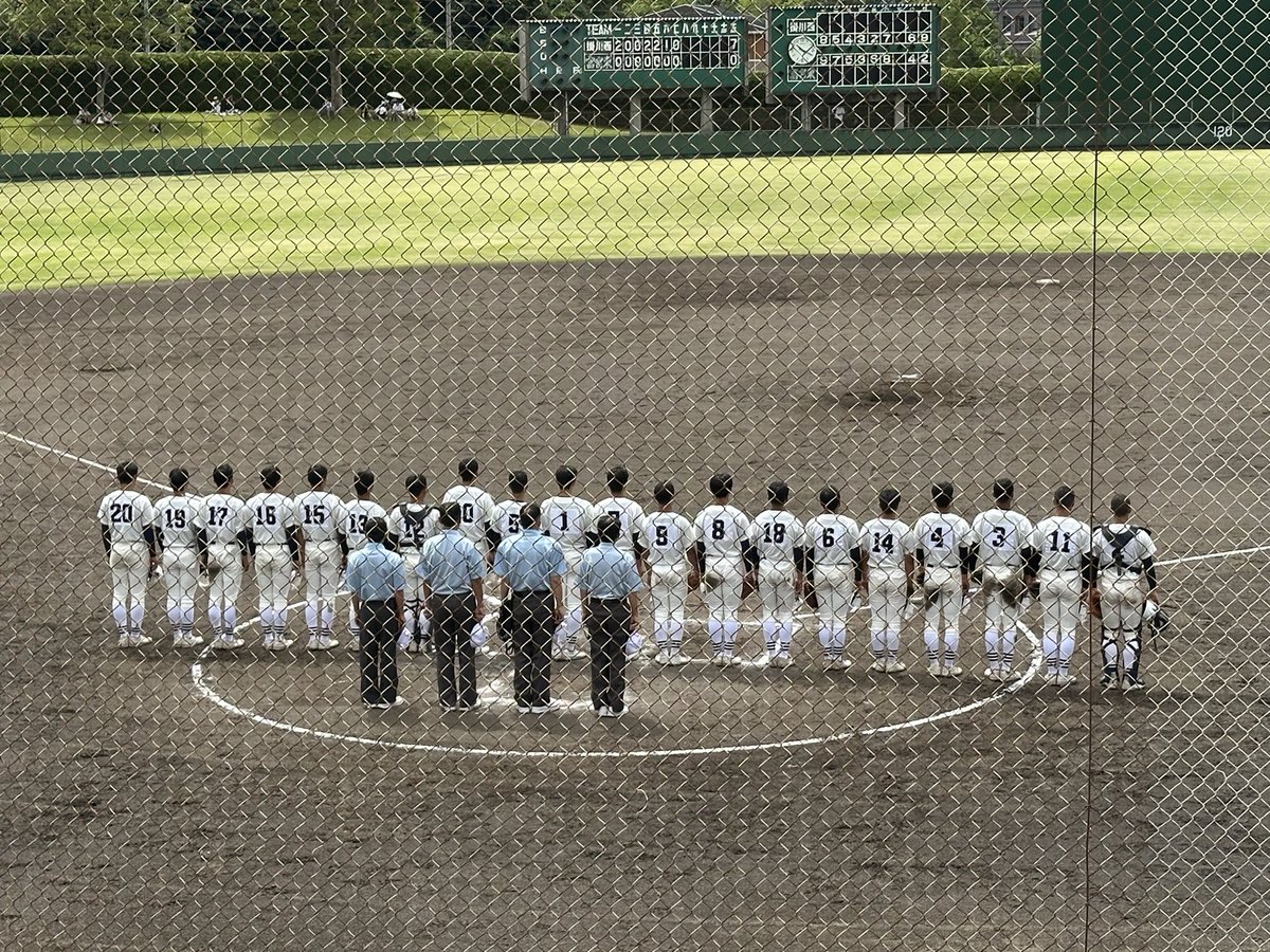 kakeko1901's tweet photo. 第108回全国高校野球選手権
静岡大会
２回戦

掛西 ２００ ２２１ ０＝７
宮東 ０００ ０００ ０＝０

初戦勝利！

１.中 重松
２.三 矢部
３.二 松田
４.一 石川
５.捕 谷口
６.左 戸塚
７.指 黄本
８.遊 高村
９.右 松下
投 二橋

#掛高 https://t.co/AaSz4nd0g4