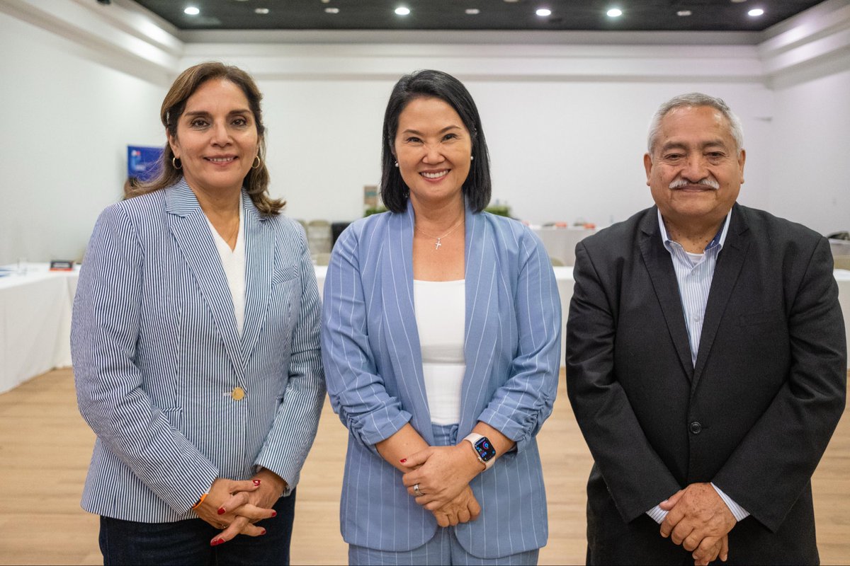 FuerzaPopular__'s tweet photo. Como parte de la Jornada de Inducción Parlamentaria, Fuerza Popular eligió a los voceros de nuestra bancada para el nuevo Congreso bicameral.

En la Cámara de Senadores, Patricia Juárez fue elegida vocera titular y Víctor Flores, vocero alterno.

(1/2) https://t.co/tGiMtvhs5t