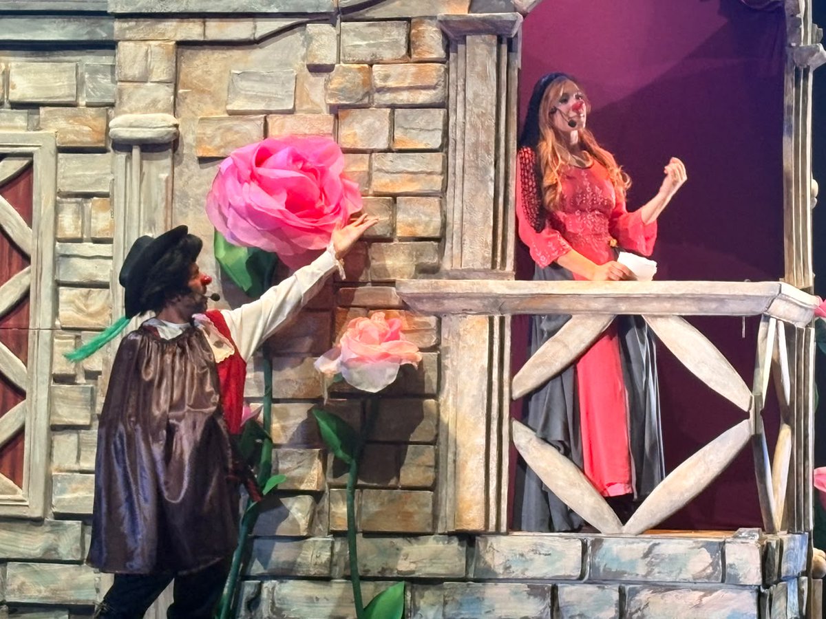 Cultura_Mza's tweet photo. 🎭 El Teatro Independencia te espera en estas Vacaciones de Invierno ❄️
👉 Hasta el 18 de julio, vení a disfrutar de "Chapote de Bergerac, un amor de nariz grande"
🗓 Funciones: Todos los días, hasta el 18 de julio.
⏰ 17:00 h
🎟 Valor: $7.000
#CulturaMendoza https://t.co/L4qjODB3DE