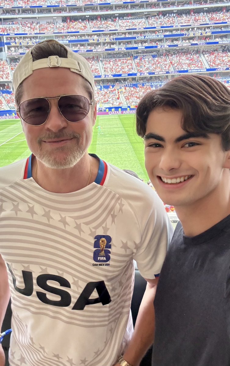 Ingrid girl your genes didnโt even try that boy is copy paste Jeff ...