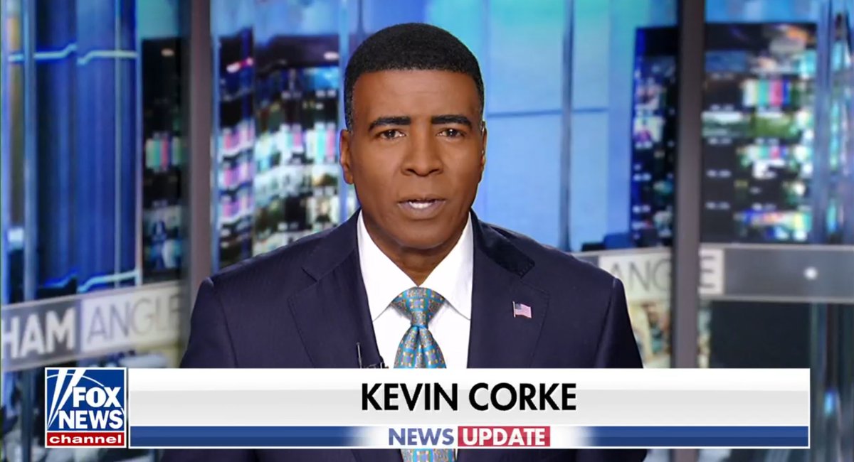 FNC_Ladies_Rule's tweet photo. 🎩👔 #IngrahamAngle
Earlier tonight... he's a powerful & attractive man ... @kevincorke https://t.co/bK8aFzJchR