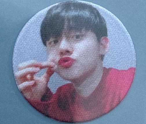 loopszzn's tweet photo. i’m crying moas who attended today’s Music Core pre recording got a badge with pre debut photo of Yeonjun… this is cuttee https://t.co/0w6kBSFU2B