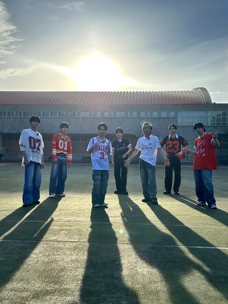 www_W3WAY's tweet photo. [📸]
☀️

#리로스쿨 #서대전여고
#W3WAY #위웨이 #ウィーウェイ https://t.co/c5Z6pIAPvb