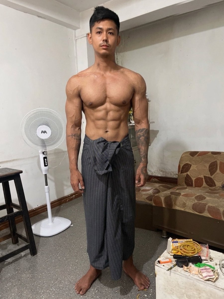 Phoetharztdu's tweet photo. Gym ဆရာနဲ့ လိုးထားတာကြည့်ချင်ရင် telegram channel လာခဲ့ https://t.co/i6HlE5nDUr