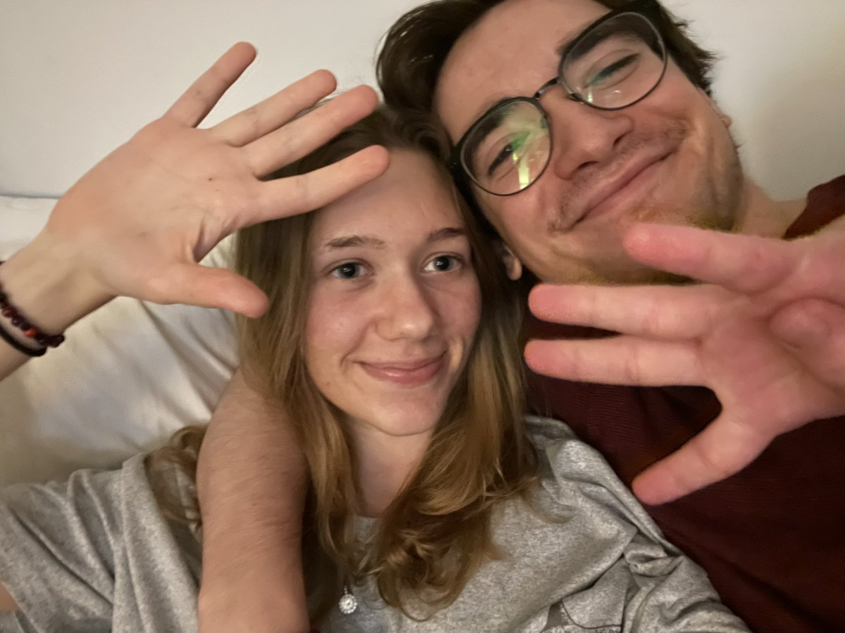 boixfr's tweet photo. 9 MONTHS🫂🫂🫂🗣️🗣️🗣️ooohhh… i feel it kicking…🫃🫃🫃

i love my girlfriend yaaaayyyy https://t.co/Wusb9s3iln