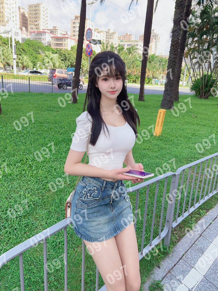 bigmaccus's tweet photo. 👉助理@francieleroman2
看上了请截图妹子便客服快速安排
我望向你的时候，发现我早已落入你的眼眸里
锦城街道
#临安 https://t.co/E586hjUnUo