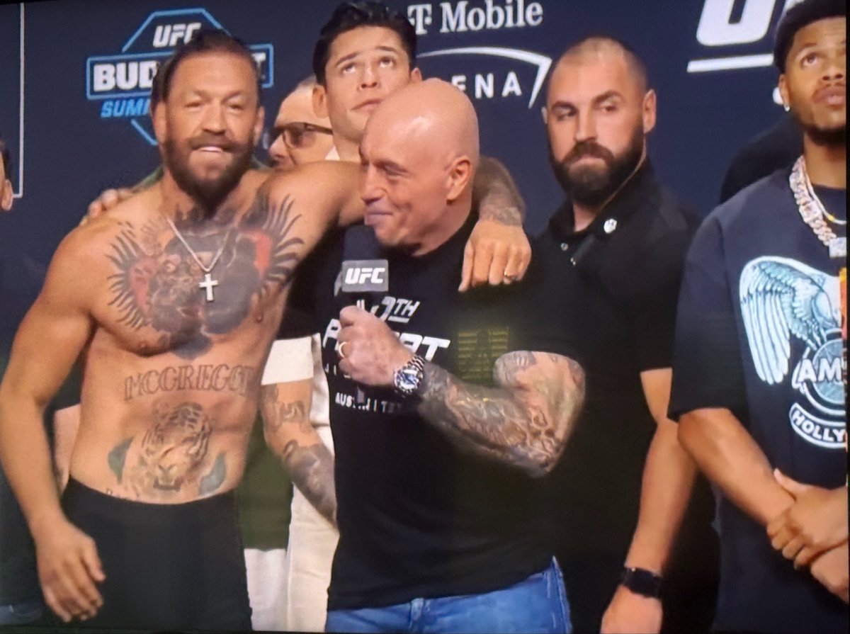 aboutthatlifeko's tweet photo. The MAC is BACK!
And oh yeah, what’s Ryan Garcia doing at the weigh-ins⁉️
Shakur and the other Conor, Conor Benn that is were in attendance as well.
🤔🤔🤔
Can’t FN wait‼️
#UFC329 #UFC #AboutthatLife https://t.co/7aJjRASh5Z