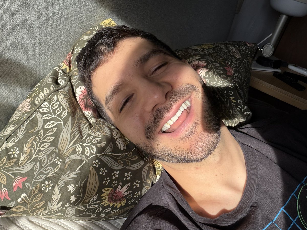 HectorTrejo's tweet photo. fotos que você receberia se você namorasse comigo https://t.co/i9aAwrzEVX