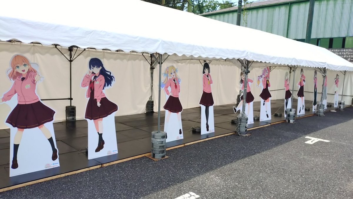 H_XDA's tweet photo. 西武鉄道さんのスタンプラリーのときのパネル、
今回は駅にいないのか〜〜

とか思ってたら物販会場にいてびっくりした(笑)

#蓮ノ空6th埼玉Day1 https://t.co/jSg5FHkzlR