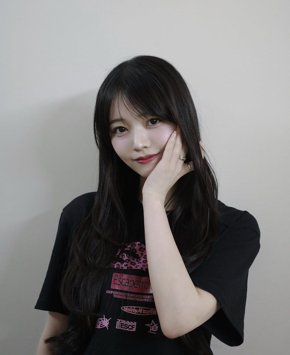 Landscape2222's tweet photo. 秋田莉杏ちゃんは本当にレベチでかわいいと思う https://t.co/ZwROIMzKeN