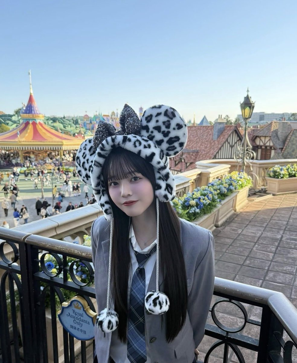 Landscape2222's tweet photo. 秋田莉杏ちゃんは本当にレベチでかわいいと思う https://t.co/ZwROIMzKeN