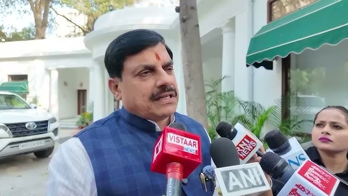 Singh3211877485's tweet photo. 6 बार विधायक पूर्व ग्रह मंत्री नरोत्तम मिश्रा का BJP ने टिकट काट दिया

दतिया मे 2023 मे 7500 वोटो के अतर से हारने के बाद इनका पार्टी में दवदवा कम हुआ

पूर्व ग्रह मत्री होने के बाद भी इनका टिकट काट दिया

BJP को नरोत्तम मिश्रा से क्या खतरा है mla तक नही बनाना चहती है...open news https://t.co/Ya6rGmMYoB