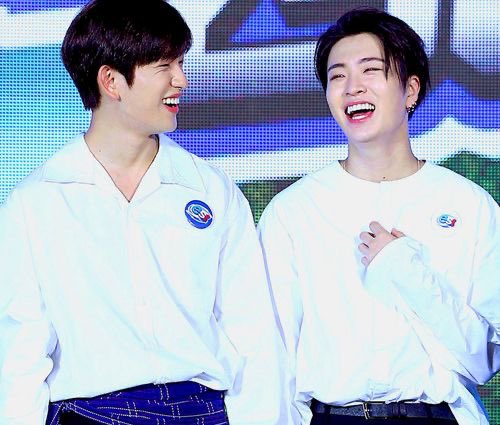 Jinyoungbase's tweet photo. A throwback to Jinyoung and Youngjae’s legendary fight, which they mentioned in different interviews.

🌙: “When we first debuted, I got into an argument with Jinyoung in front of the restrooms at Music Bank. We even grabbed each other by the collars.”

🍑: “It’s true. We fought in the restrooms, then we were like, ‘We have to perform! Sigh…’ But we got over it within an hour.”

Fast forward to two days ago, Youngjae sent a coffee truck to the filming set of “100 Days of Deception” to support his beloved brother, Jinyoung.