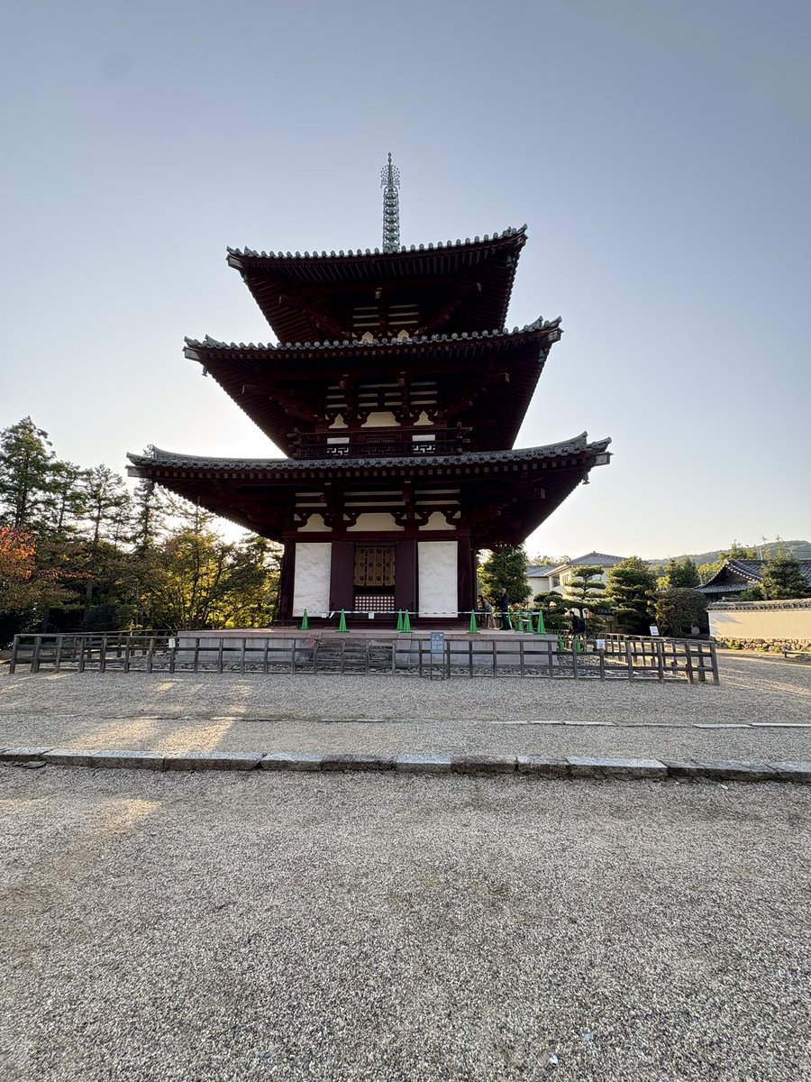 希少　飛鳥時代　古材で作られた茶入　法輪寺三重塔法輪寺型 茶入 銘 古里 法輪寺の三重塔。 悲しいことに古代の塔は失われましたが、復興をとげ