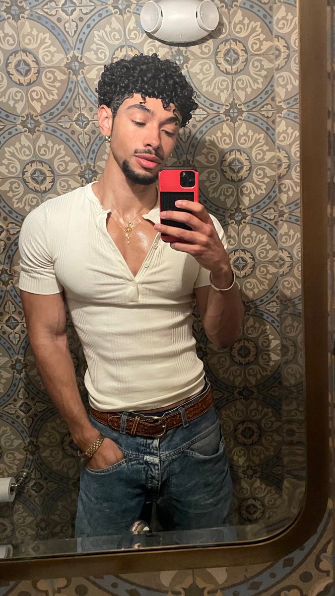 evlow18's tweet photo. From Florida w/ love🫶🏽 https://t.co/RAOrQdcie1