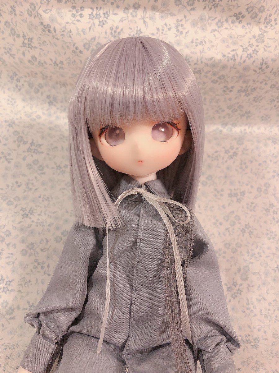 sysy1837_7's tweet photo. はるちゃん。
正式なお迎えは15番目。TLで一目惚れして、オクも1/6ちゃんも何もかも初めてで何も分からなかったけど、ちょっと震えながら入札した子。無事にお家に来てくれてからは可愛くて美しくて、とにかくずっと眺めていました。素敵なお洋服とボディもお迎えして無事にお迎え。大好きだよ〜！ https://t.co/QQDlI49y6x