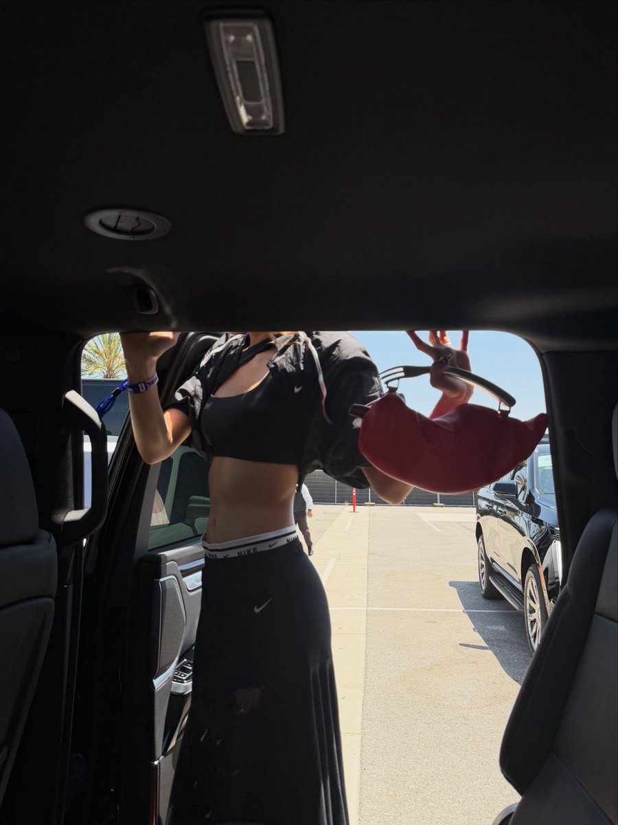 lalisamgger's tweet photo. Lisa really has the best body, finest woman ever https://t.co/FMnYVopzrS