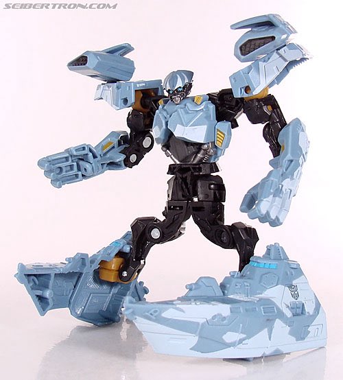 GalvStudios22's tweet photo. We seriously need more boat Transformers https://t.co/yFuCCaFeVW