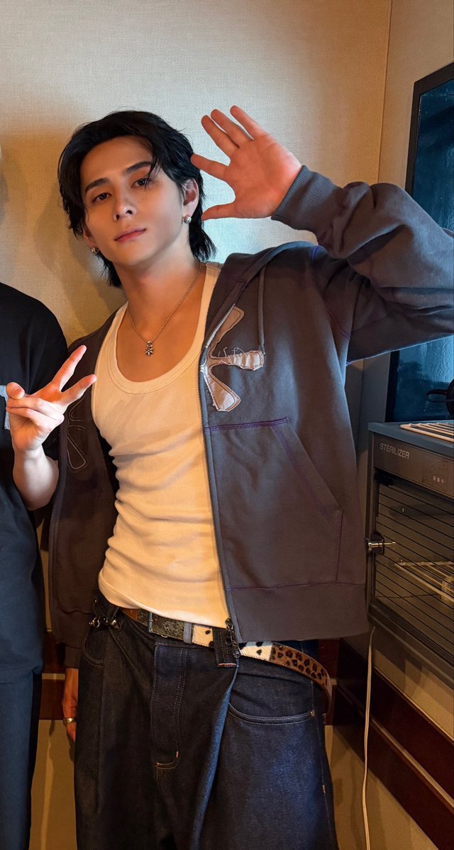 cham0024nano's tweet photo. 好きな男すぎる https://t.co/zGXUAfiLCn