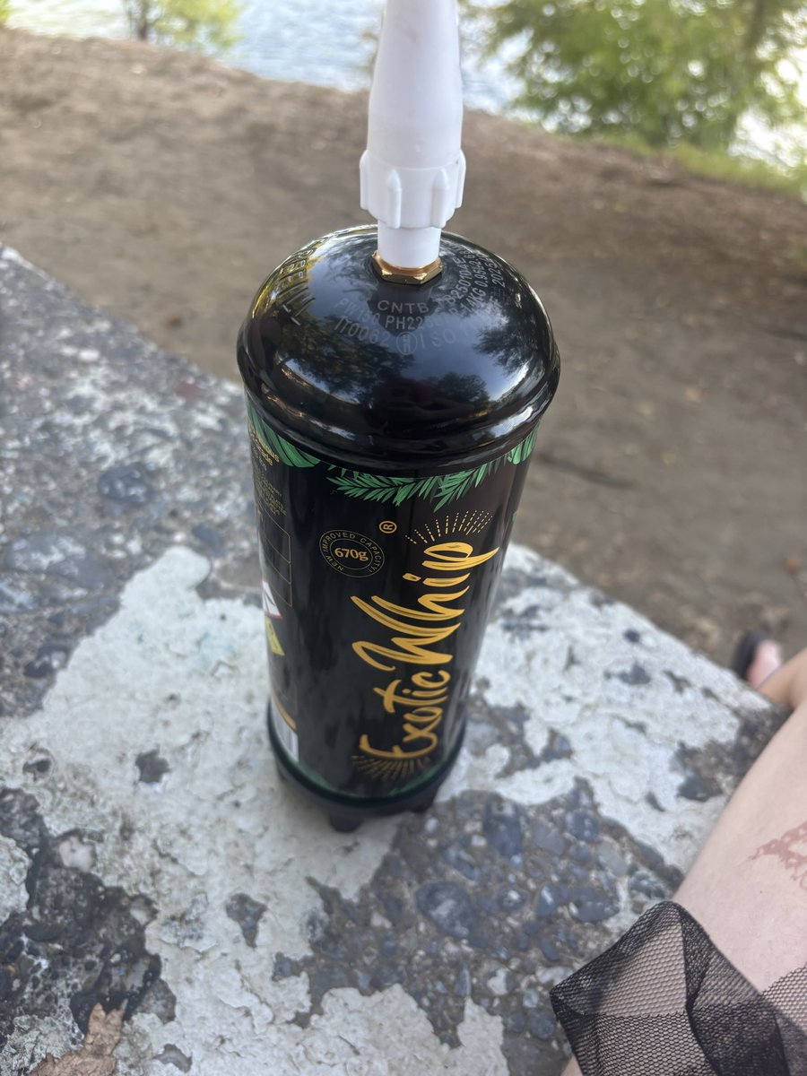 pnkiespo's tweet photo. dumb ass drug but ima do it anyways https://t.co/JuTYuNgC79