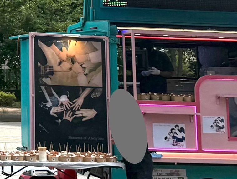 soobidimps's tweet photo. the truck txt sent to yeonjun with pics of their matching bracelets and rings from 2021 &amp; 2026. Try Not To say my five challenge https://t.co/fQfmY97dDZ