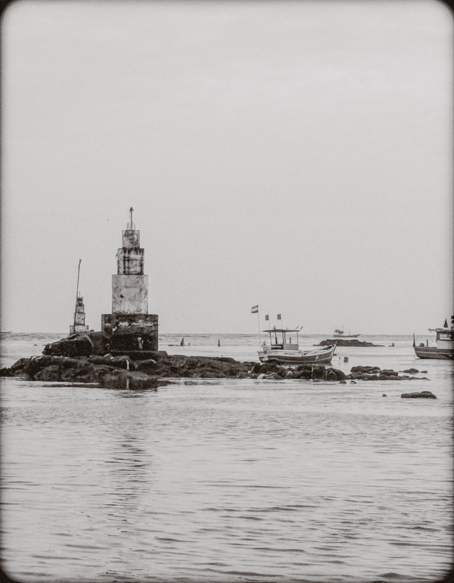 ADARSHDAS583639's tweet photo. Bombay in monsoon 

B/W https://t.co/0X0oxE5MZa
