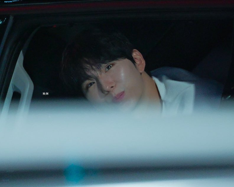 byeri2022's tweet photo. Lazy day 들으며
운동가기!
스밍하면서 같이 하는 주말
좋아

#KIHYUN #기현
#BORDERLINE #보더라인
#SoGood #쏘굿 https://t.co/wjTnp2USbs