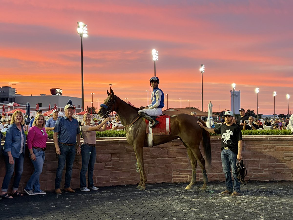prmracing's tweet photo. Beautiful night and a beautiful horse. Congratulations to MIZUMI on her win in the Iowa Oaks. @BobBaffert #FestivalofRacing https://t.co/TDQdNzg4xB