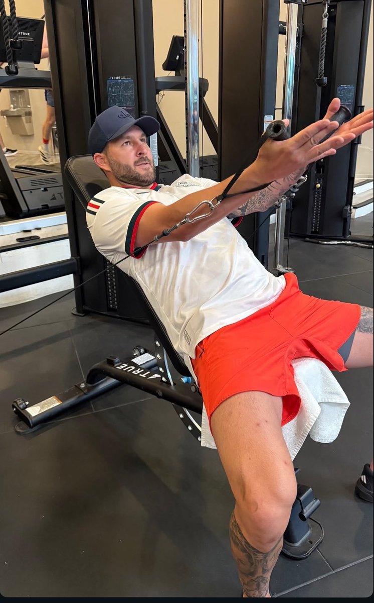 GignacKill_10's tweet photo. 💪🏻 https://t.co/rcEj0HrZ5O