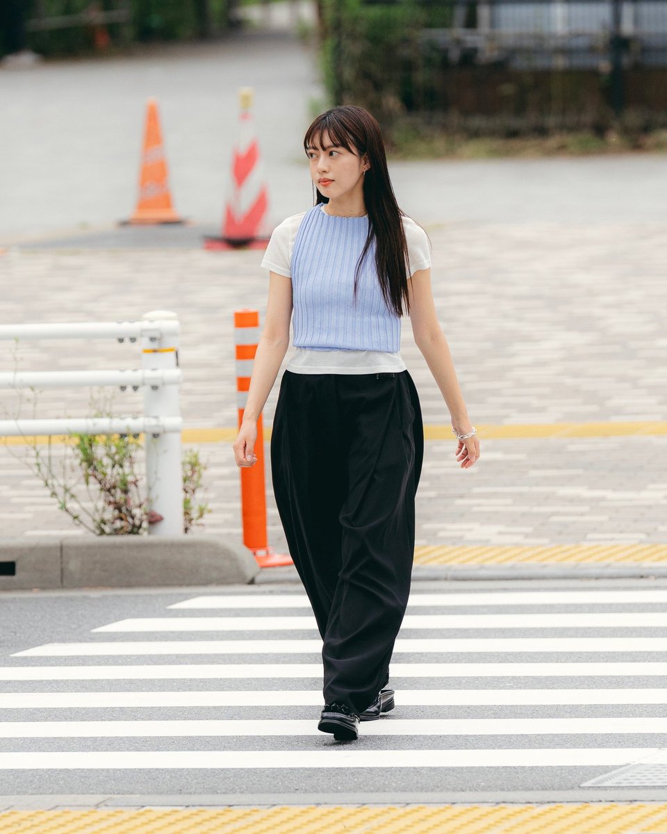 fashionsnap's tweet photo. この夏選びたいボトムスとは？　スラックスを穿きこなす5人をスナップ
https://t.co/ttNpm00gQL https://t.co/Fz3deTLKml