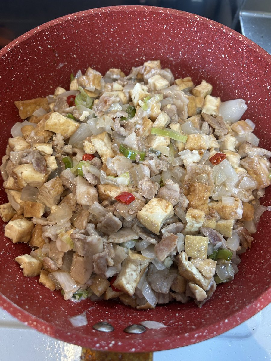 jen72271's tweet photo. ピナイカイナン🇵🇭
 Sisig (pork / tofu )spicy https://t.co/OrNxFTRsn3
