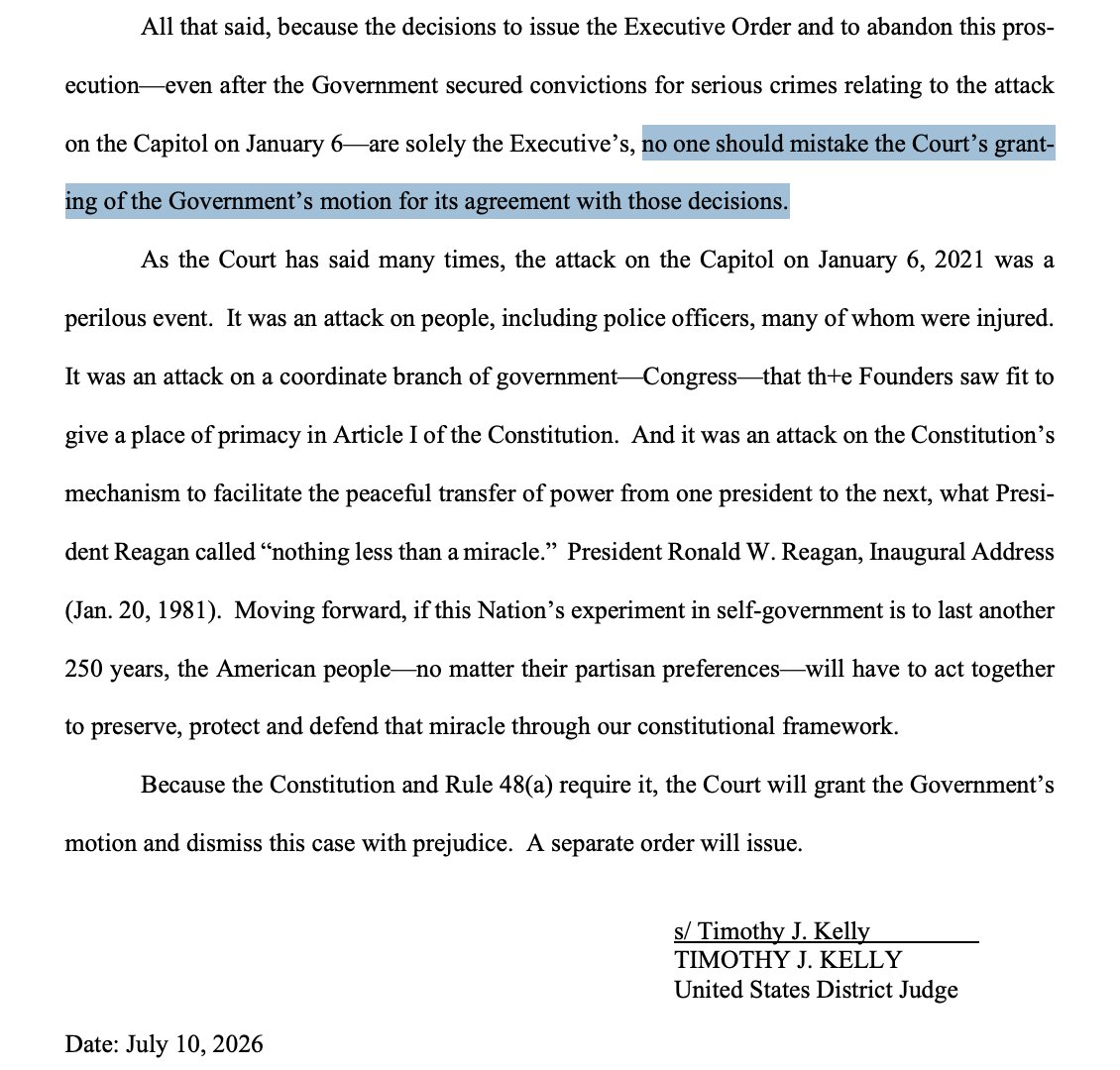 kyledcheney's tweet photo. NEW: A judge reluctantly erased the Jan. 6 seditious conspiracy case against the Proud Boys tonight, concluding he had no power to get in DOJ's way.

But Judge Kelly, a Trump appointee, made clear he disagreed — and underscored the gravity of the attack.

https://t.co/TT1UZ8bet6 https://t.co/pokE0UciFM