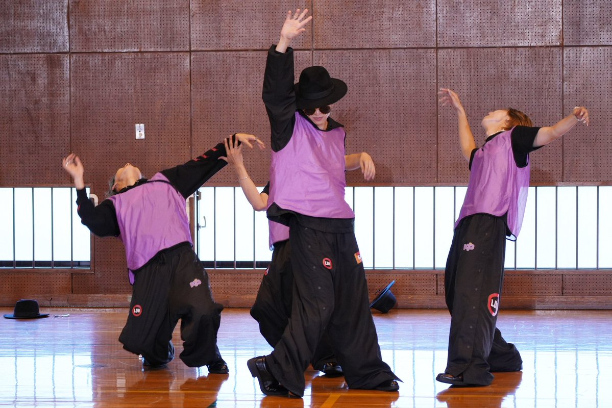 _KID_PHENOMENON's tweet photo. 【お知らせ📺】

今夜26:35〜の
テレビ東京『ヴィクトリーグ！』は…

マイケルジャクソンダンス
完コピ対決 🕺🎩

ぜひご覧ください👀

#ヴィクトリーグ @tx_victoleague 
#LILLEAGUE
#KIDPHENOMENON #キドフェノ https://t.co/E0cNDDyl4H
