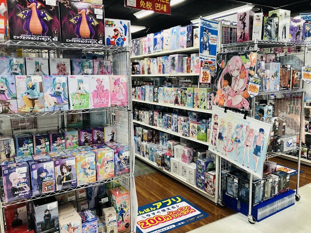 lashin_sendai's tweet photo. 【らしんばん仙台店/コーナー情報】
らしんばん仙台店では
#プライズフィギュア 取扱い中！

#初音ミク #プロセカ #葬送のフリーレン
#リゼロ #まどマギ
などの人気タイトルがたっくさん！✨

ぜひ遊びに来てくださいね🌈

一部の商品はオンラインでも購入可能です↓🌟
https://t.co/4K5ER3JuCm https://t.co/B1eaMNXGzm