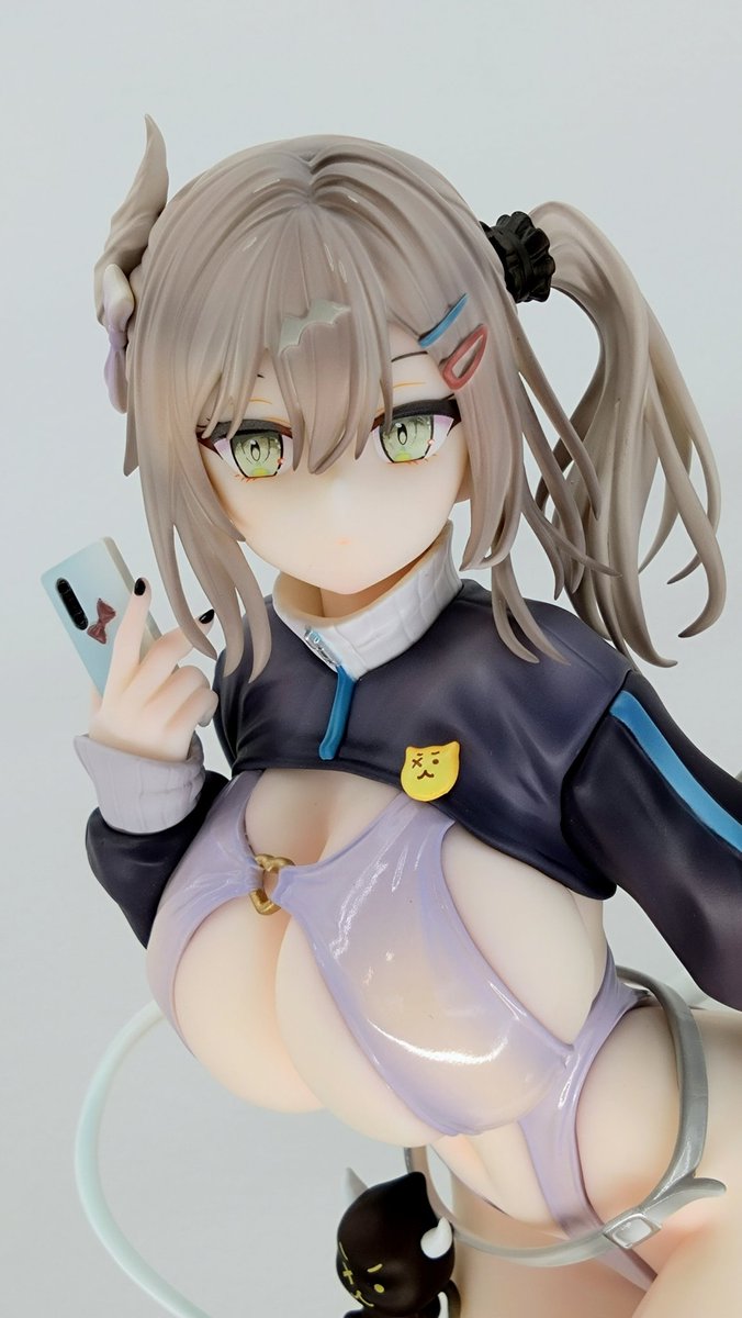 TokyoFigGallery's tweet photo. 【ギャラリーオープン中!】 
HobbyChatonさん「無口系ギャルサキュバス 篠宮ユキ Illustrated by sune」展示中です✨
近日発売予定！無口×ギャル×サキュバスと属性てんこ盛り〜♫

※営業時間/11:00～19:00 

#東京フィギュア https://t.co/61TOccjVUA