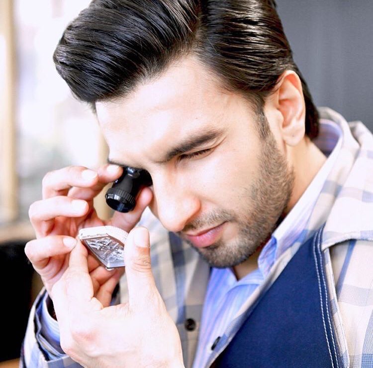 Ranveersfandom's tweet photo. 🔍 @RanveerOfficial #ranveersingh #ranveerian https://t.co/ci2x82FQaD