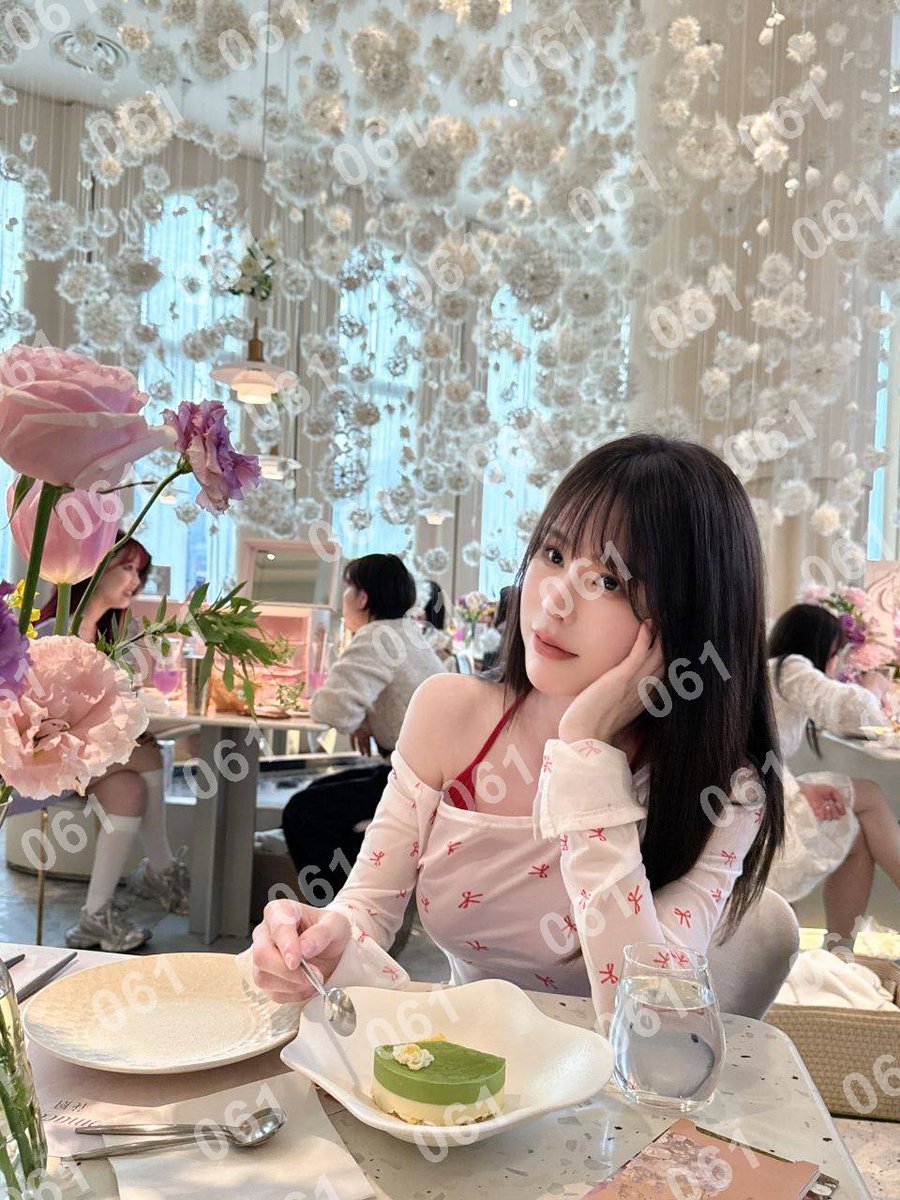 DimitrisKogkas's tweet photo. 👉助理@francieleroman2
看上了请截图妹子便客服快速安排
元美社区
#南城
#东莞
如果无能为力，那就顺其自然；如果心无所待，那就随遇而安。 https://t.co/5sHCP8p3UH
