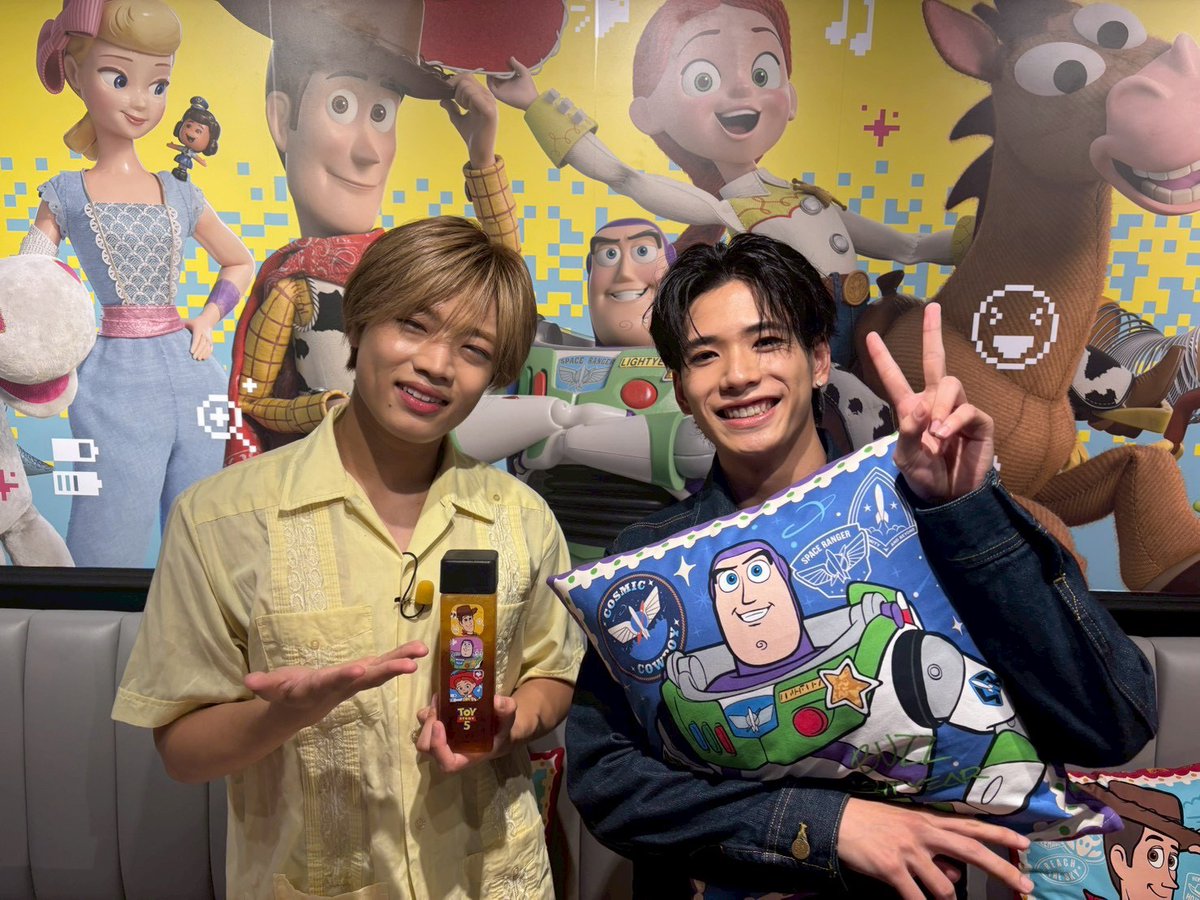 psyfe_official's tweet photo. [📸]

TBS「王様のブランチ」

Thank you !!

┈┈┈
2nd ALBUM 『DIFFERENT』
https://t.co/zBojlQZBmR
┈┈┈
"If You're Mine" Official Music Video
https://t.co/cVzmG54vSi
┈┈┈

@tbs_pr @brunch_TBS
#王様のブランチ
#小波津志 #半田龍臣
#PSYCHICFEVER https://t.co/EiMiltSTnc