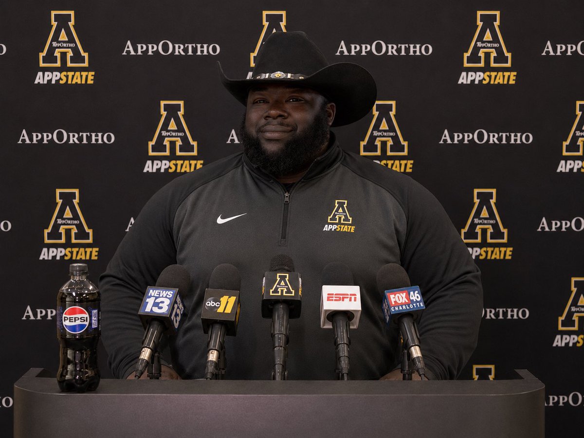 CoachAyeBee's tweet photo. “Back in 2007 that Mountaineer Football Team shocked the world and set a standard. I’m here to raise the bar.” #ToBeRatherThanToSeem #GoApp #MountainMusic #AppNation https://t.co/1Hnfoe2hcr