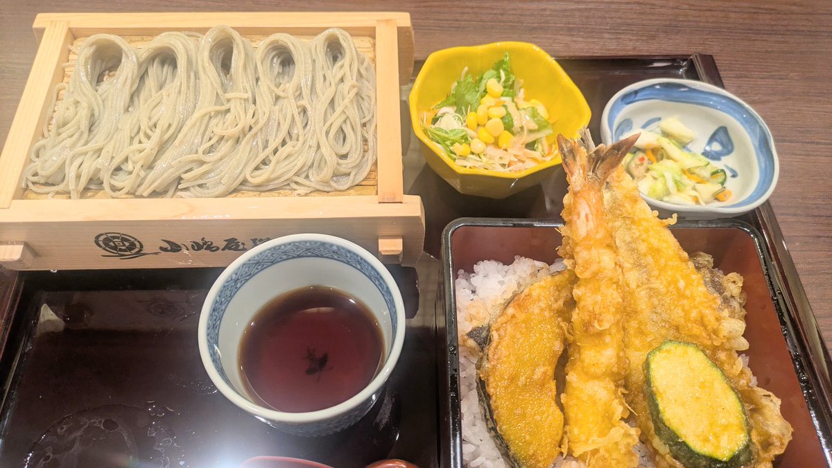 Nagitty_jp's tweet photo. へぎそばと天重膳 https://t.co/IljCDqvhc1