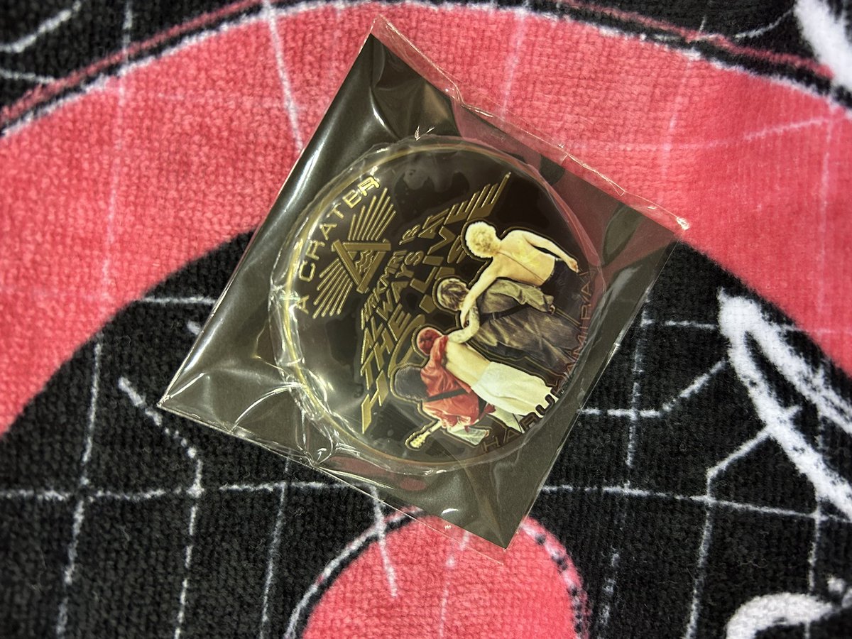sbhr98's tweet photo. 缶バッチ可愛すぎるから買った方がいいよ😭😭😭😭 https://t.co/xyQ0V9jx0m