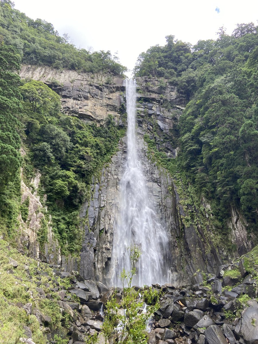 ya_pi_train's tweet photo. 那智の滝すげえ。

#世界遺産
#那智の滝 https://t.co/3GU4Hp08YQ