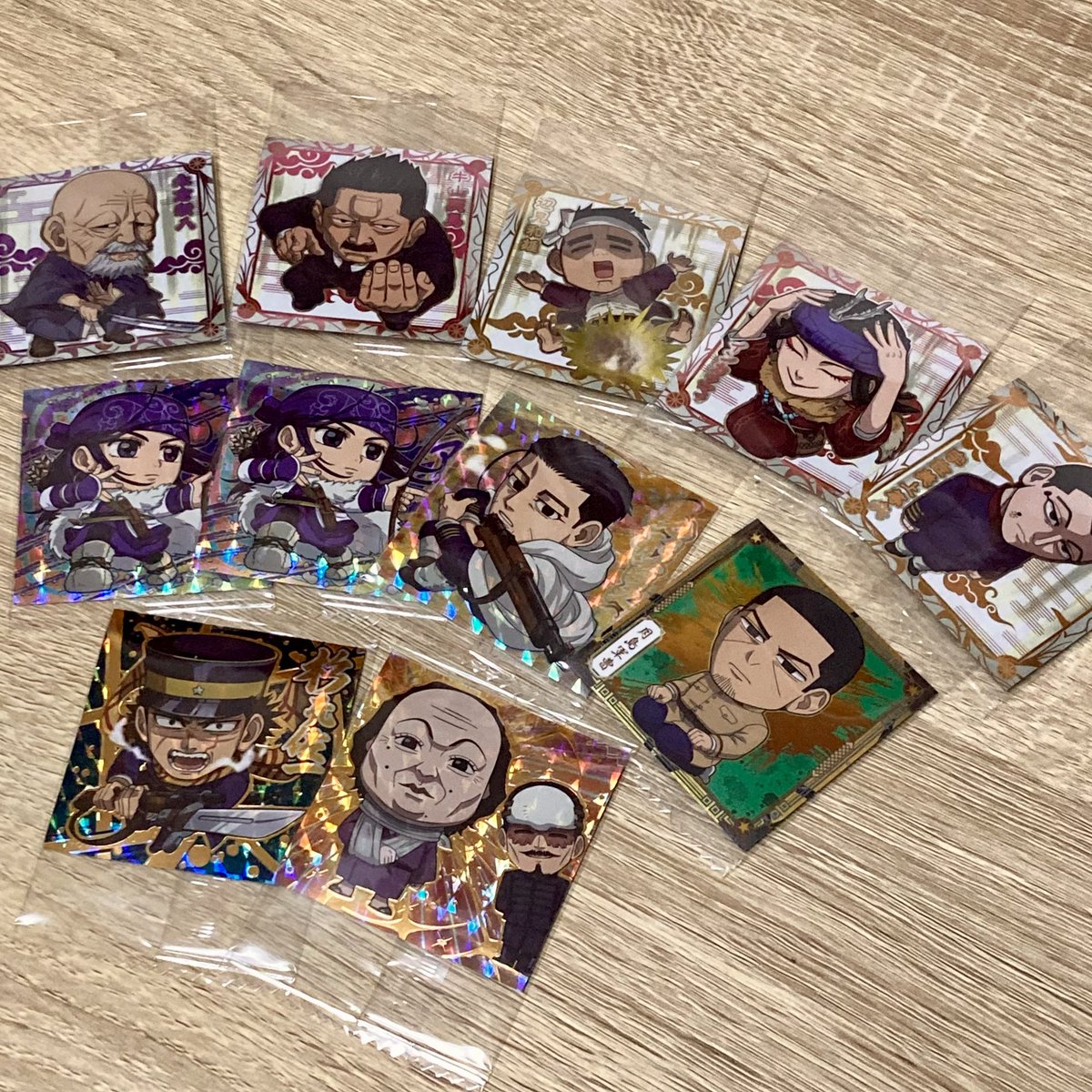 WAKADORIKAMUI's tweet photo. 会社仲間に食べるの協力してもらって開封の儀したらくそ盛り上がった https://t.co/auC4e4PZDM