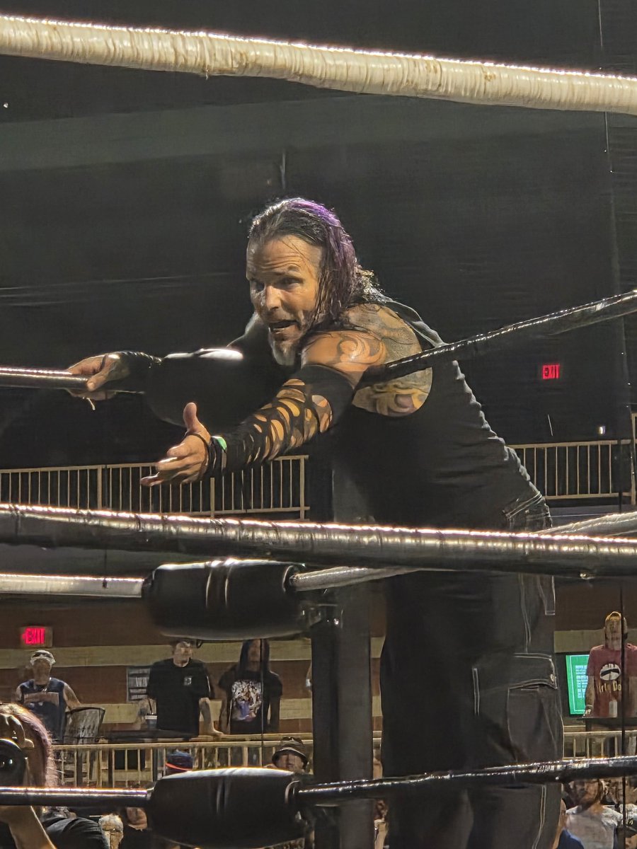k10_lynn's tweet photo. Ummmm I yelled I LOVE YOU JEFF! To @JEFFHARDYBRAND and he yelled I LOVE YOU TOO and gave me a high five.....I've been waiting for this moment since I was 13yrs old....I'm 40.....That is all....Thank you for your time 🤣  Also the chunk of hair he ripped out of his necklace OUCH https://t.co/ogKHezTVTN